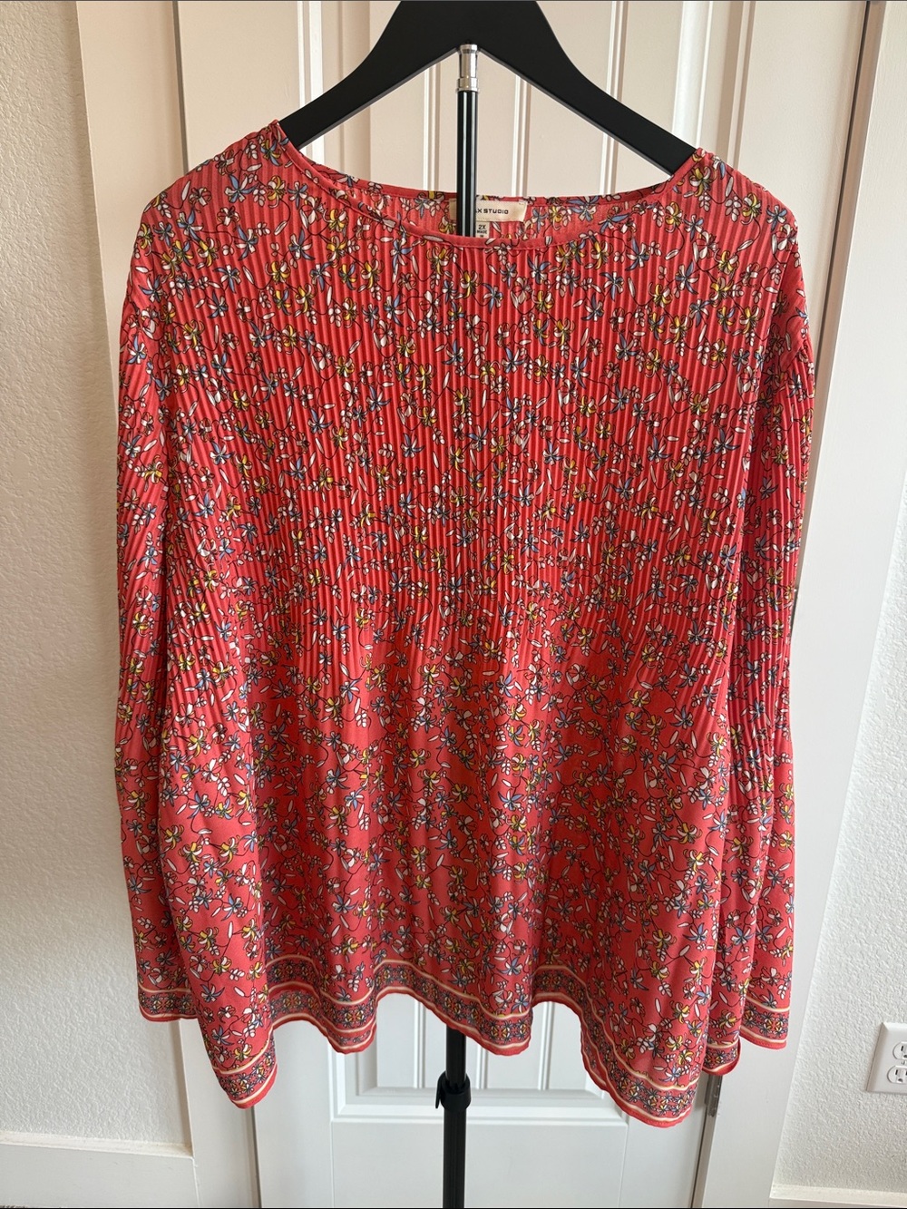 Max Studio Coral Pink Floral Pleated Bell-Sleeve Top